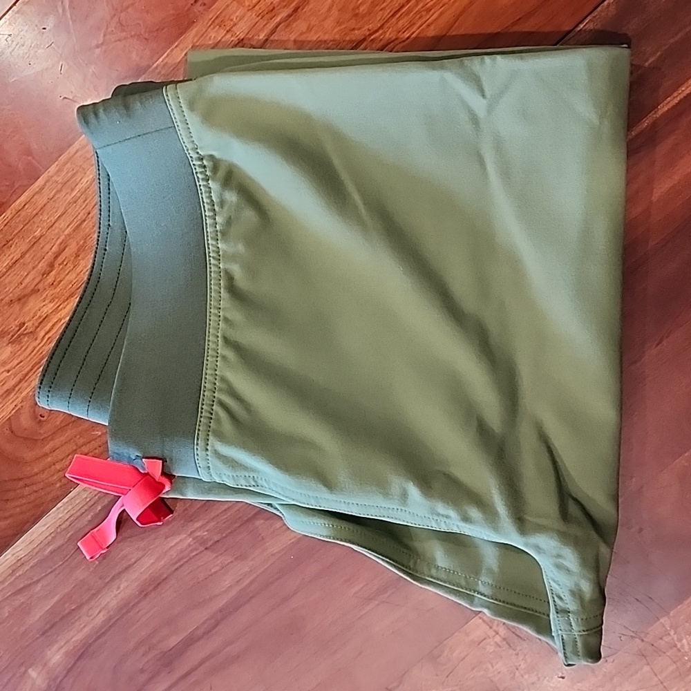 Figs, medium tall, olive green, Livingston basic scrub pants
